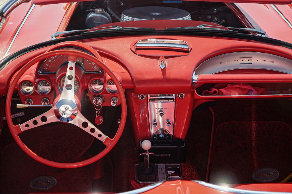 corvette, antique car, classic-4456566.jpg