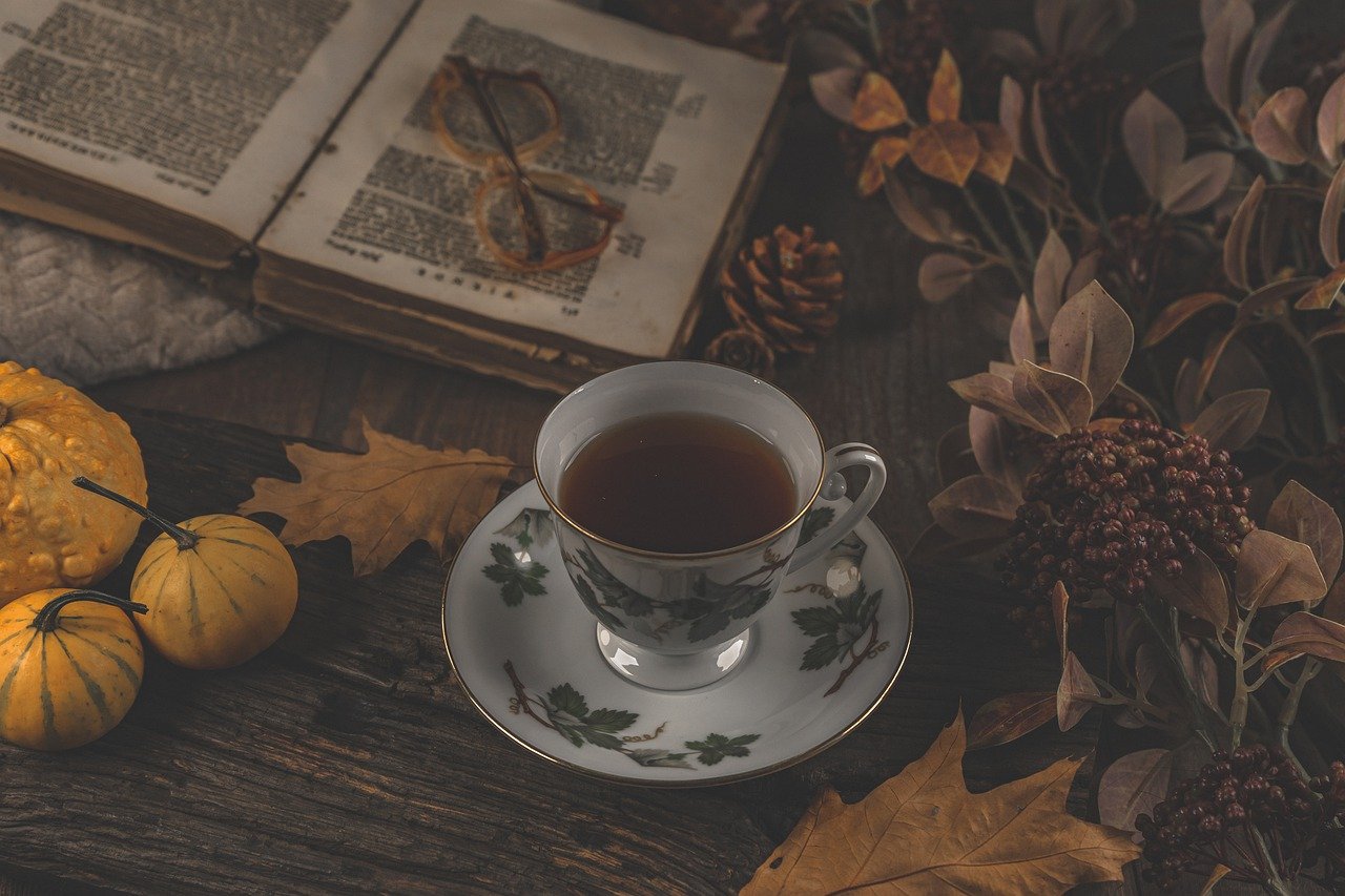 teacup, tea, autumn-7526022.jpg